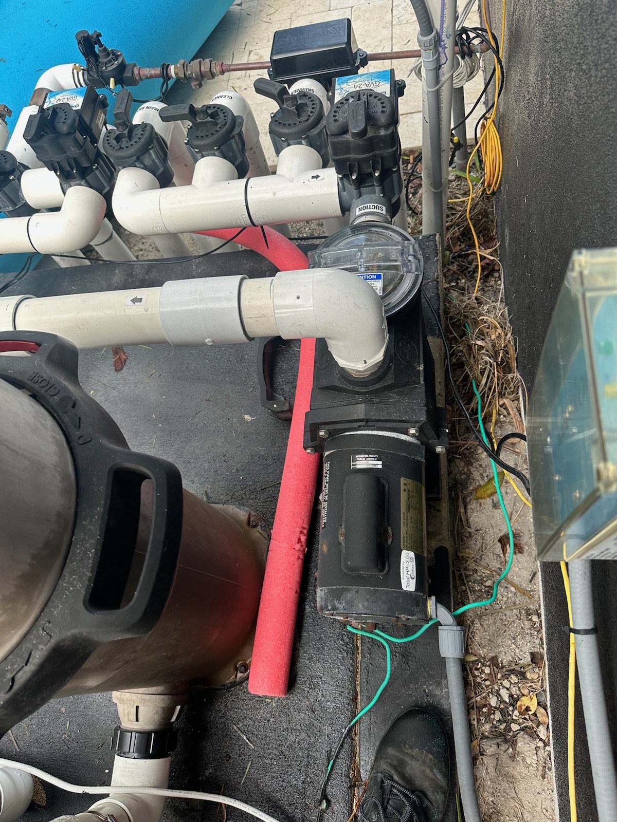Pool pump and equipment pad serviced by Blue Ocean Pool & Spa